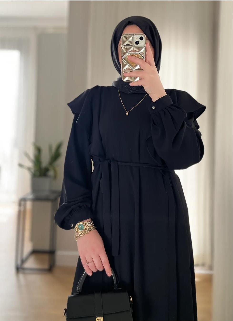 سوفليه مزيّن بالأحجار
